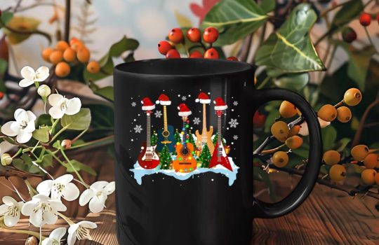 christmas-guitar-tree-funny-guitarist-christmas-mug-fgo1i.-p5eit